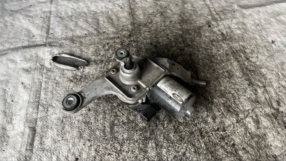 Ford Kuga MK2 дясно моторче чистачки