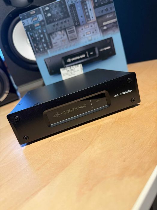 Universal Audio UAD-2 Satellite USB QUAD Core + 10 plug-ins FREE included