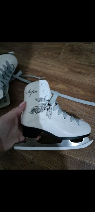 Продам Коньки в идеальном состоянии