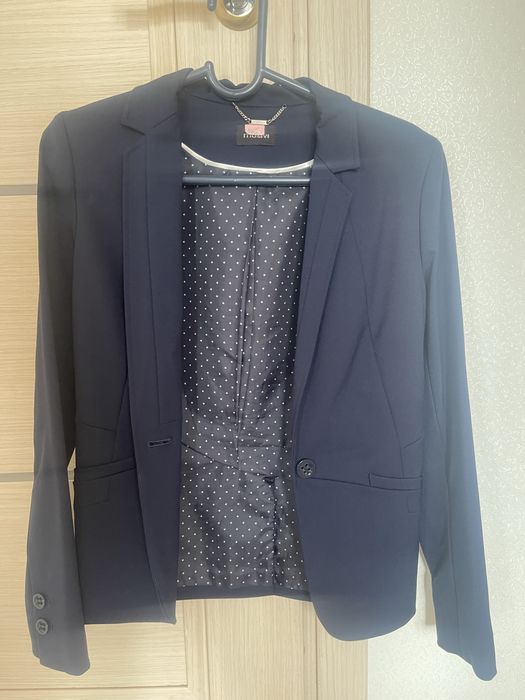 Женские пиджаки 2 шт