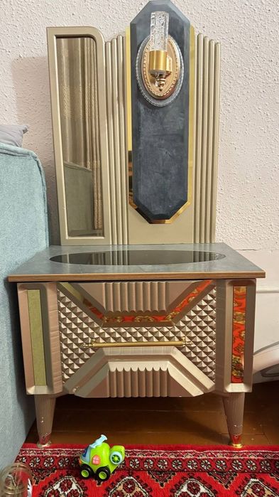 Спальный гарнитур