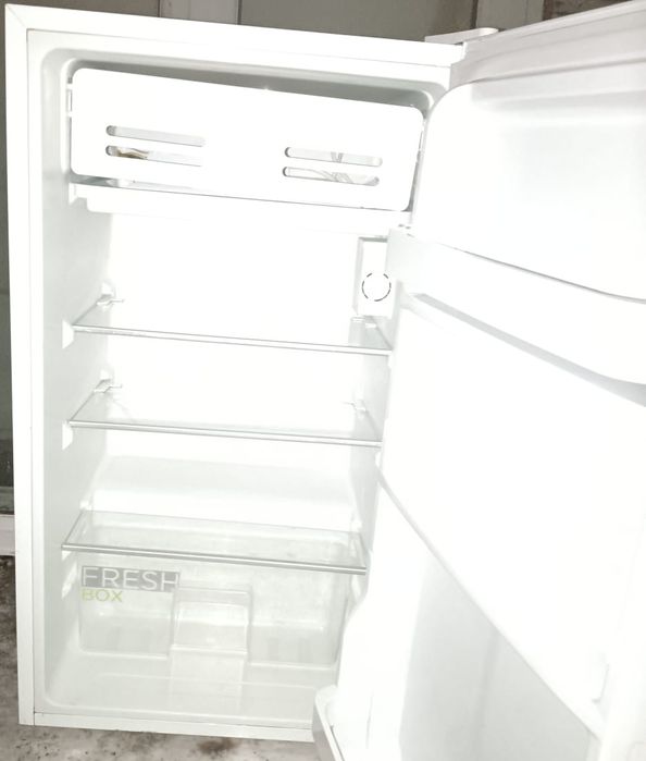 Продам мини холодильник