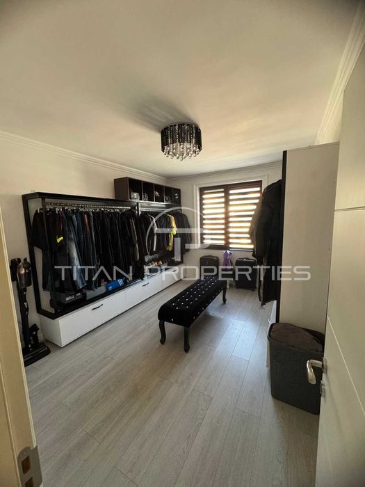 Продава се Многостаен апартамент в Пловдив, Остромила - 179 кв.м за 1872 €/кв.м - Снимка #7