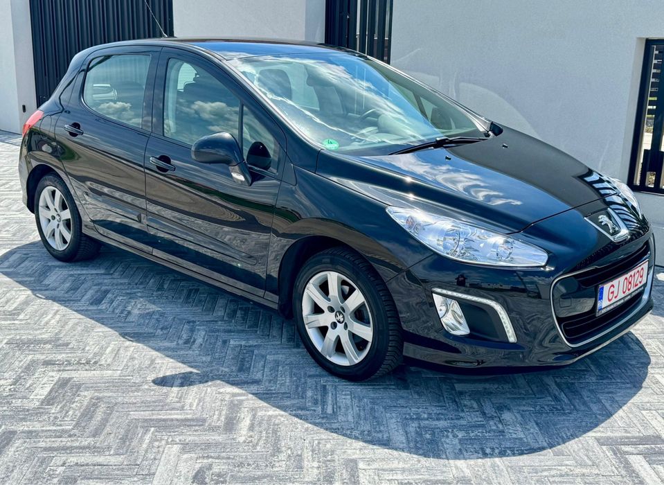 Peugeot 308 . 123.000 km .2012
