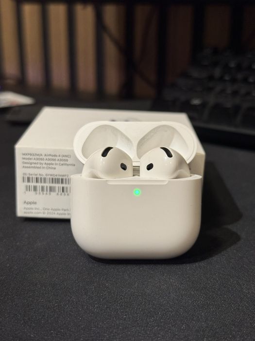 Apple Air Pods 4