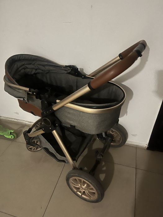 СРОЧНО! ТОРГ! Продам б/у коляску трансформер