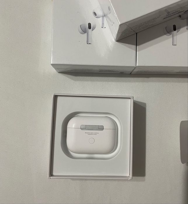 Apple AirPods Pro  (2nd generation)