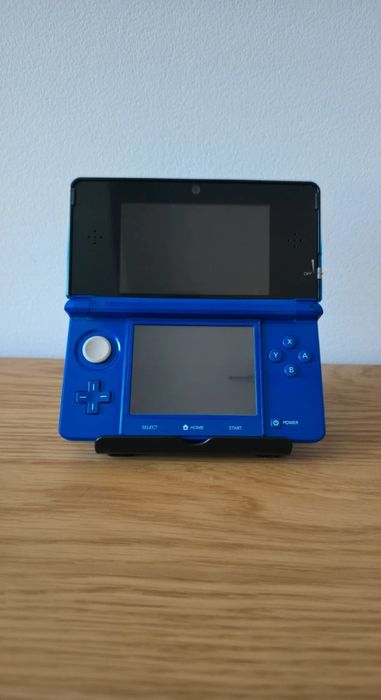 Nintendo 3DS,  Modat,~1500 pe card, 18-în-1