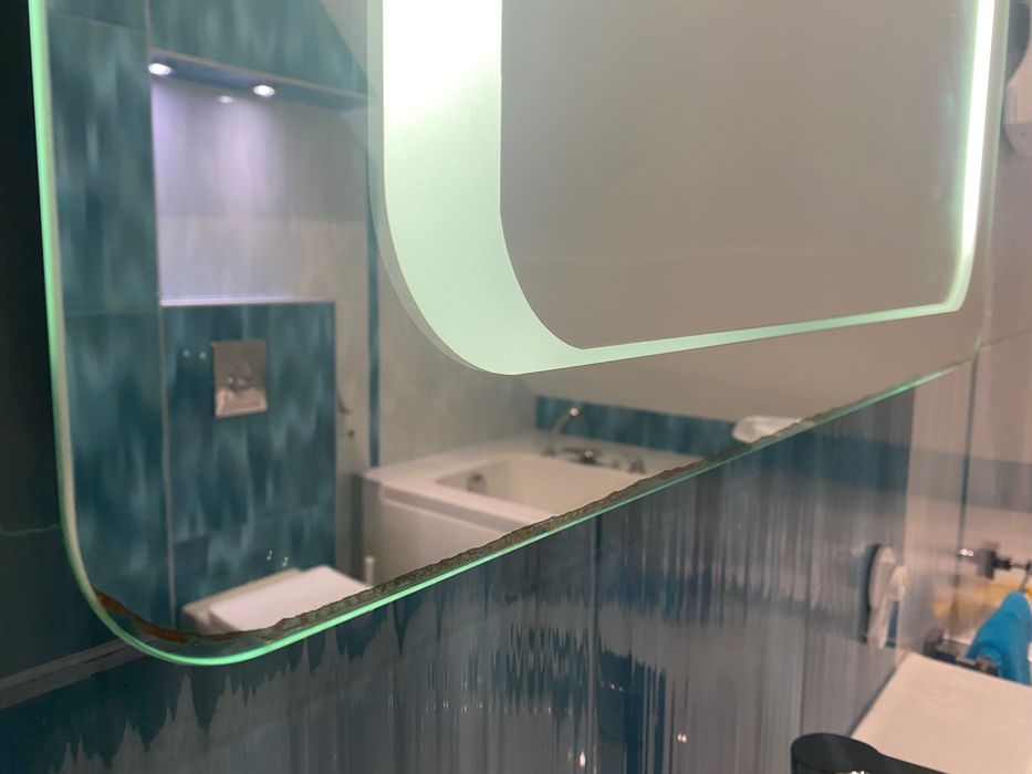 Огледало за баня с осветление