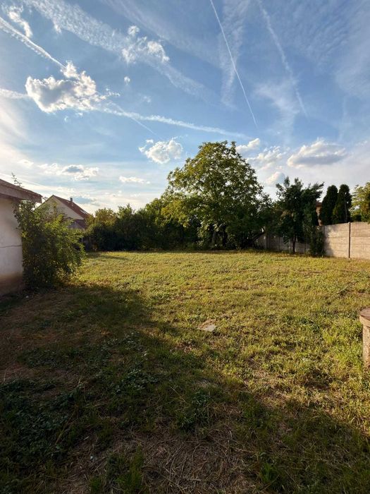 Casă cu teren, cu potențial imobiliar deosebit, zona semicentrală Satu Mare, teren intravilan generos de 9 ari  și o construcție existentă