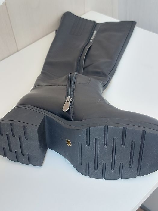 Продам сапоги  женские