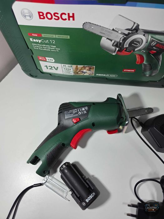 BOSCH EasyCut 12 Ferăstrău cu acumulator NanoBlade