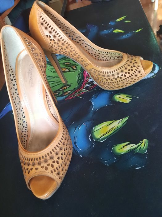 Продам туфли разные,  босоножки