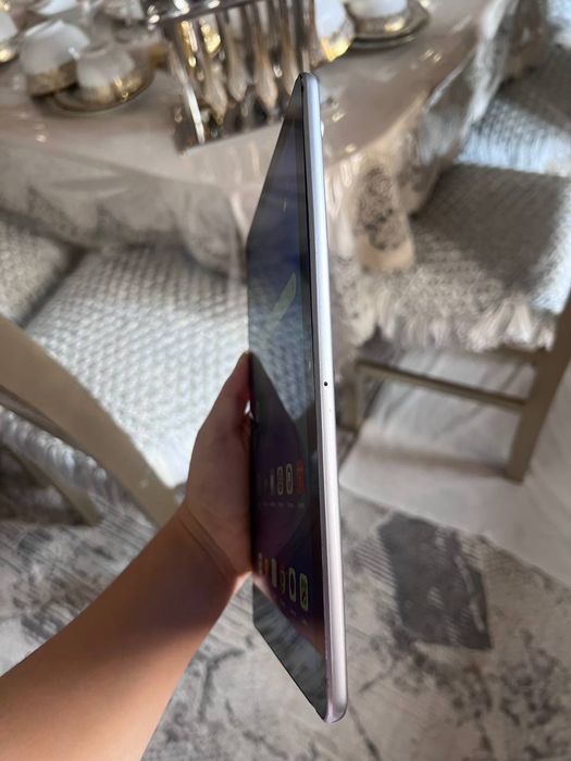 Планшет Huawei MediaPad T3 10 (AGS-L09)
Состояние рабочее, без коробки