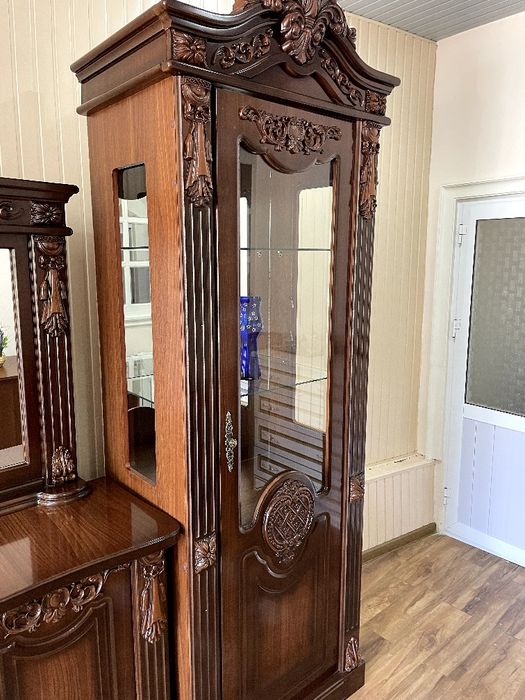 Mebel va Penal kamod sotiladi. (Yangi)