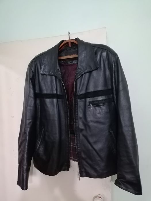 Продам кожаные куртки.