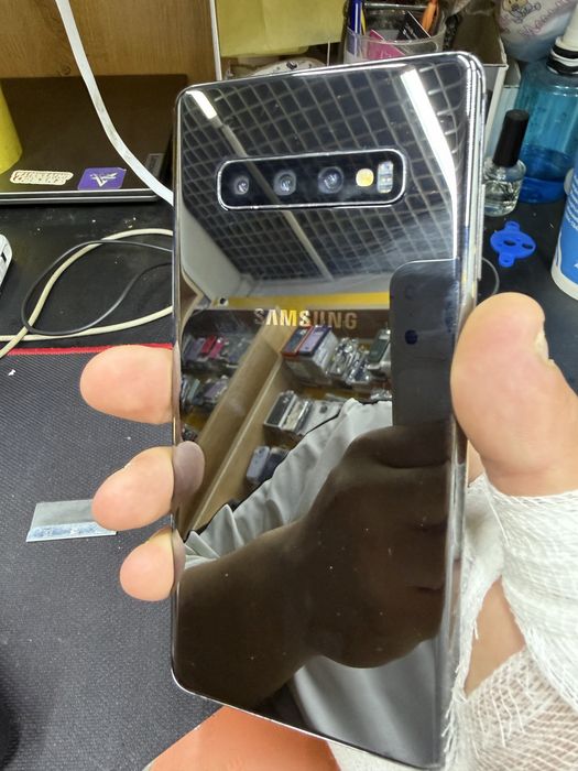 Samsung galaxy s10+
