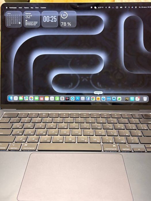 Macbook air m4 13dyum +15sikl