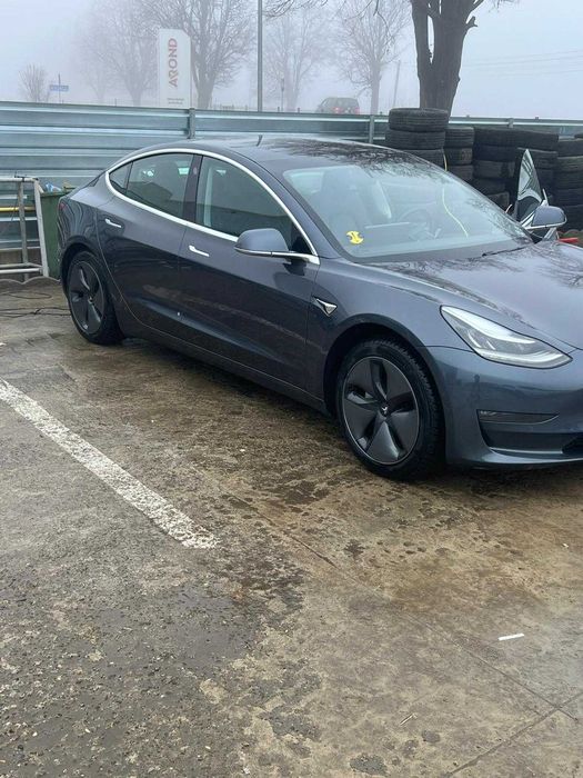 TESLA 3 2019 20500 e cu tva