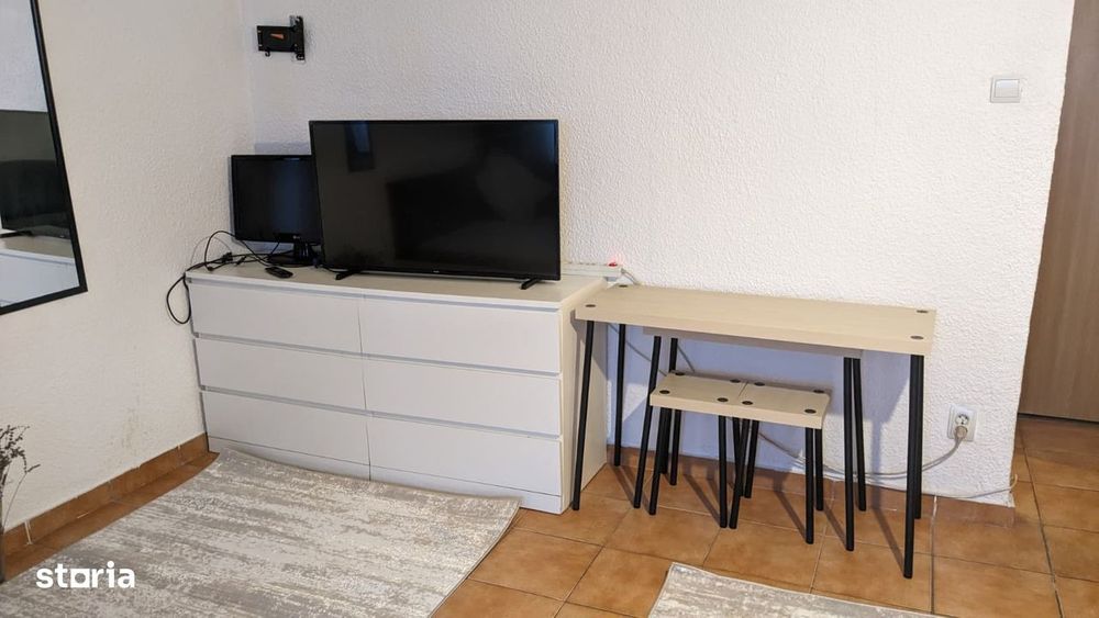 Garsonieră luminoasă cu vedere panoramică – lângă tramvai 41 Turda