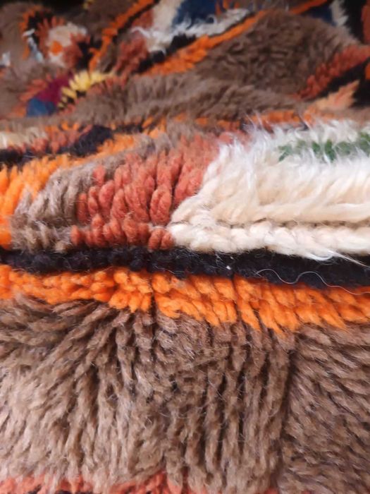 Килим и пътекa в отлично състояние