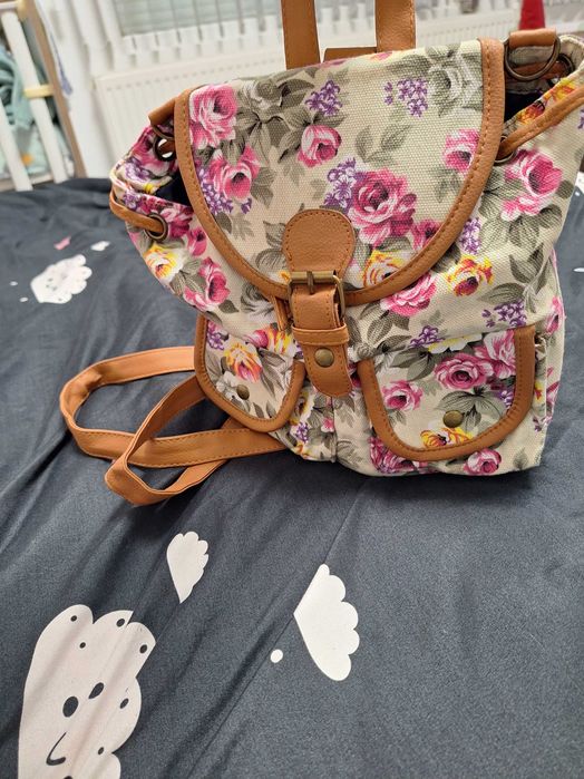 Нови* Раничка и дамска чантичка