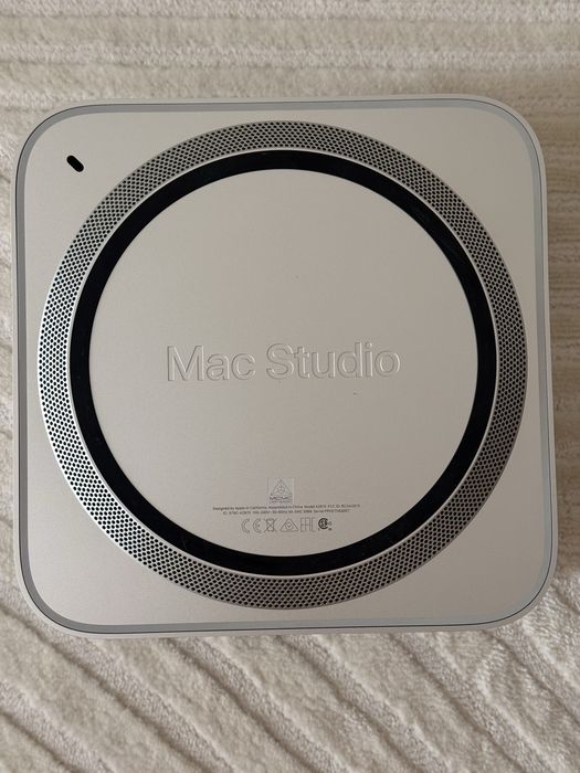 iMac Studio M1 MAX Chip 512 32gb