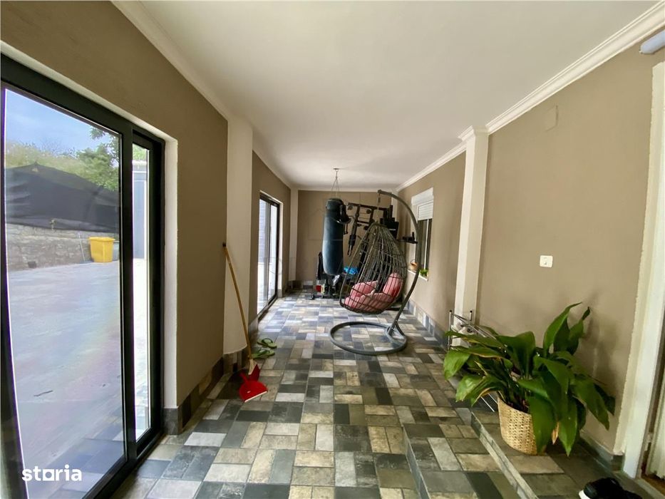 Dambovita - 3 Camere - 2 Terese - Curte - Parcare