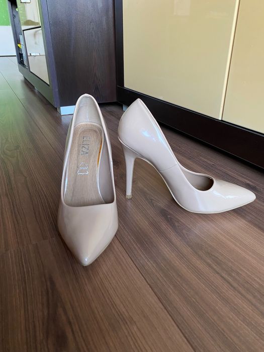 Обувки, носени по веднъж