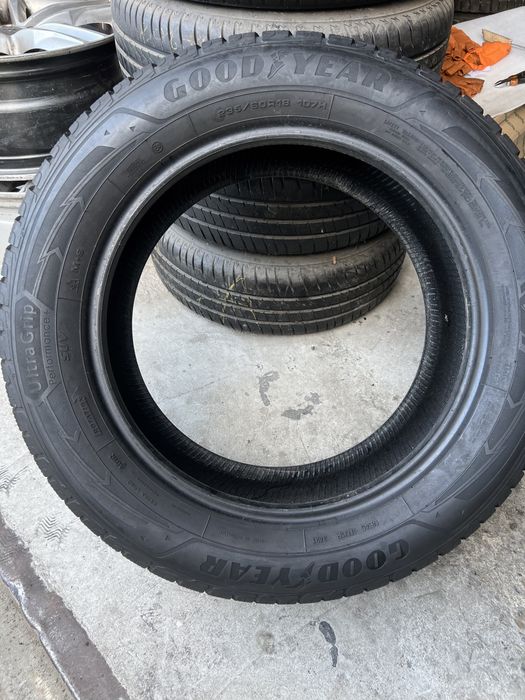 2 anvelope de iarna 235/60/18 Goodyear DOT 2021!