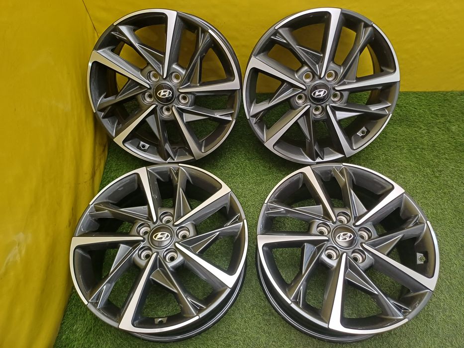 Диски R17 5x114.3 на Hyundai и другие.