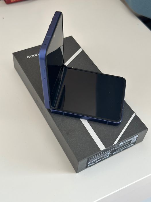 Samsung Galaxy Z Flip 7 256GB