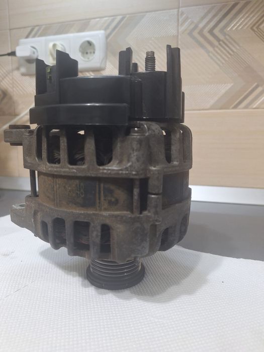 Alternator OEM Dacia Renault 2020 0.9 TCE