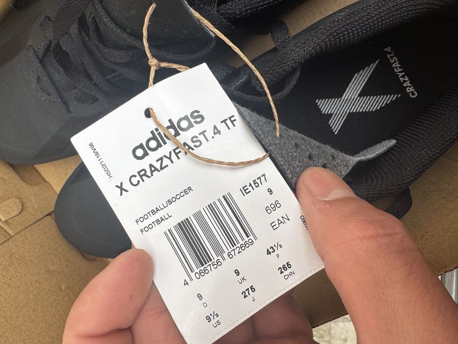 Продам сороконожки оригинал адидас