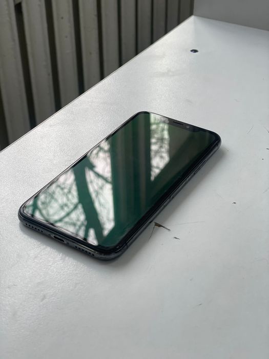 IPhone X,64 гигабайта
