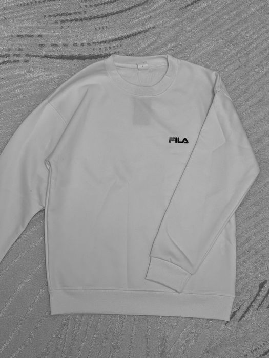 Свитер белый новаяя