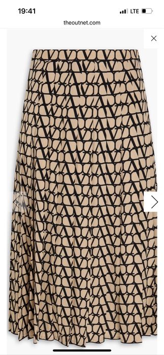 Кафяеа пола Valentino.