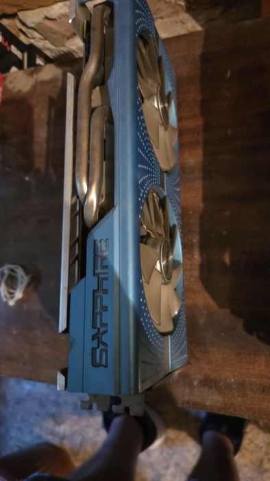 Rx 580 sapphire        8gb