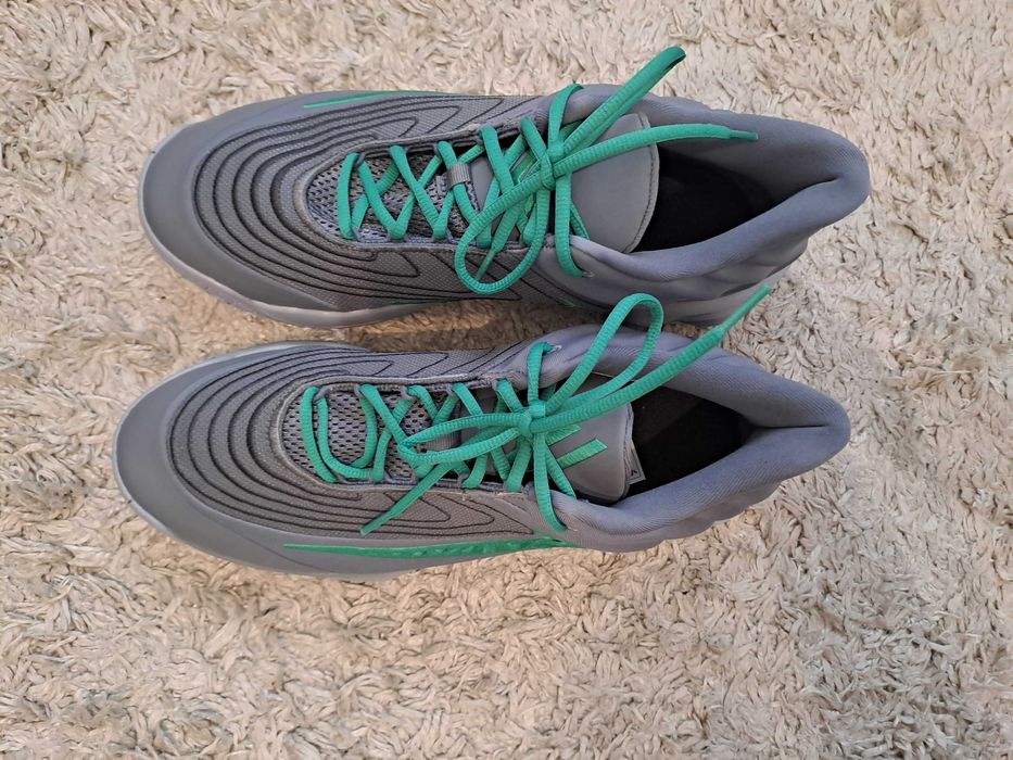 Маратонки Nike номер 40