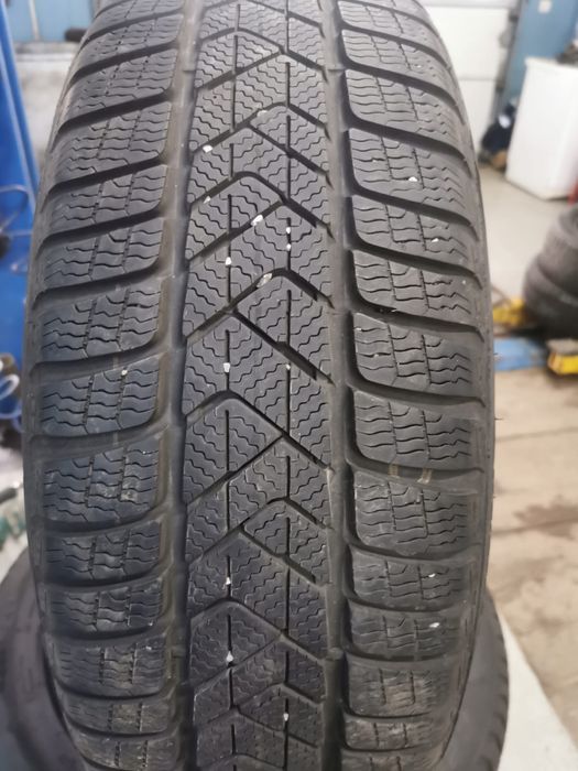 vand jante originale Bmw X1,X2 pe 17” cu anvelope de iarnă