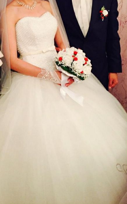 Свадебное платье