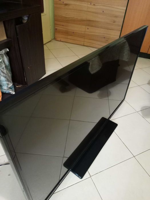 Телевизор Crown 43" инча (109.22 cm) Full HD LED TV, DVB-T/, HDMI, USB