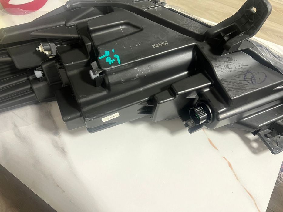 Продам фару на Changan X5 Plus