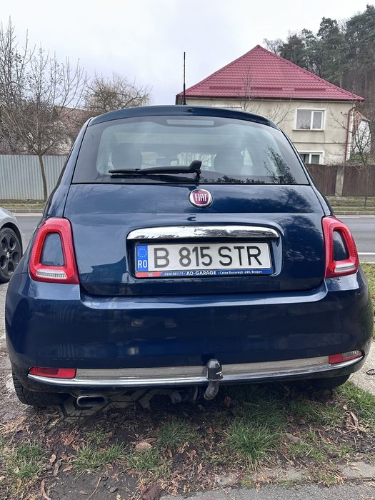 De vanzere autoturism marca Fiat 500.