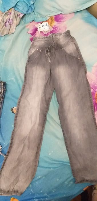 Продаются новые джинсы на девочек