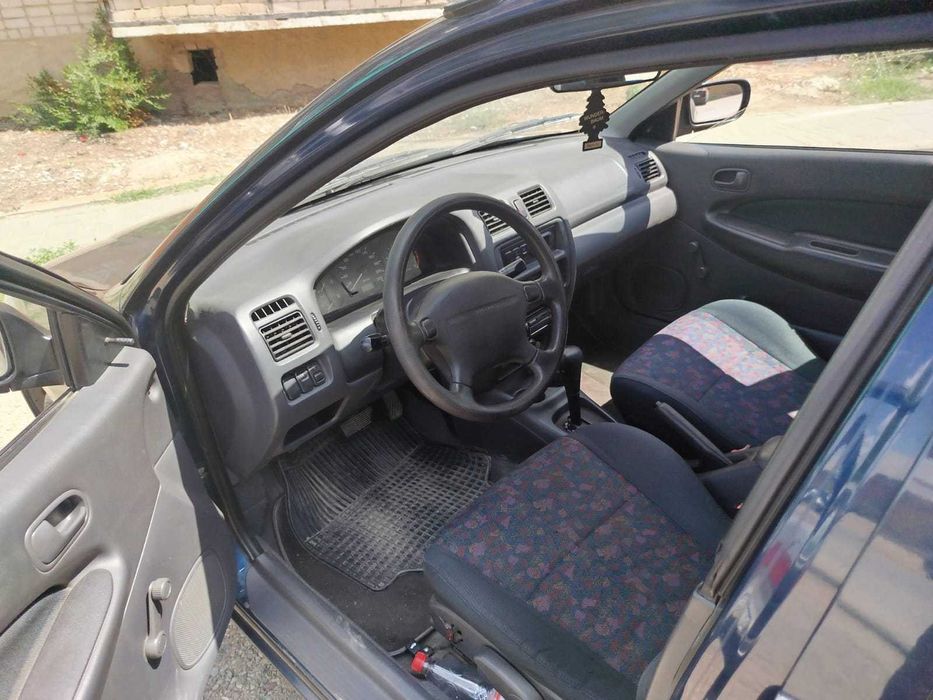 а/м марки "Мазда 323"