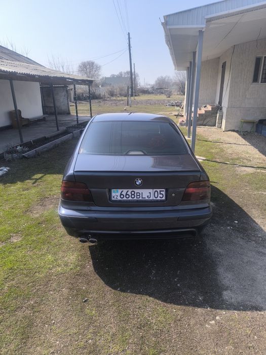 BMW528 96 год 2.8 объем