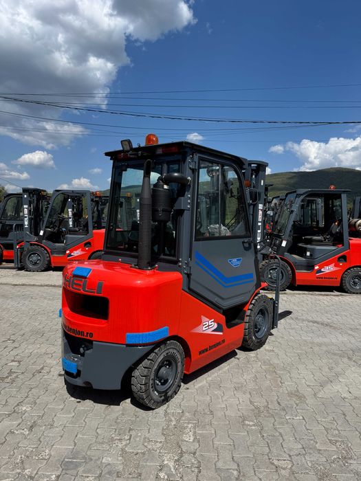 Motostivuitor Heli 2.5 tone diesel cu cabina inchisa (175)