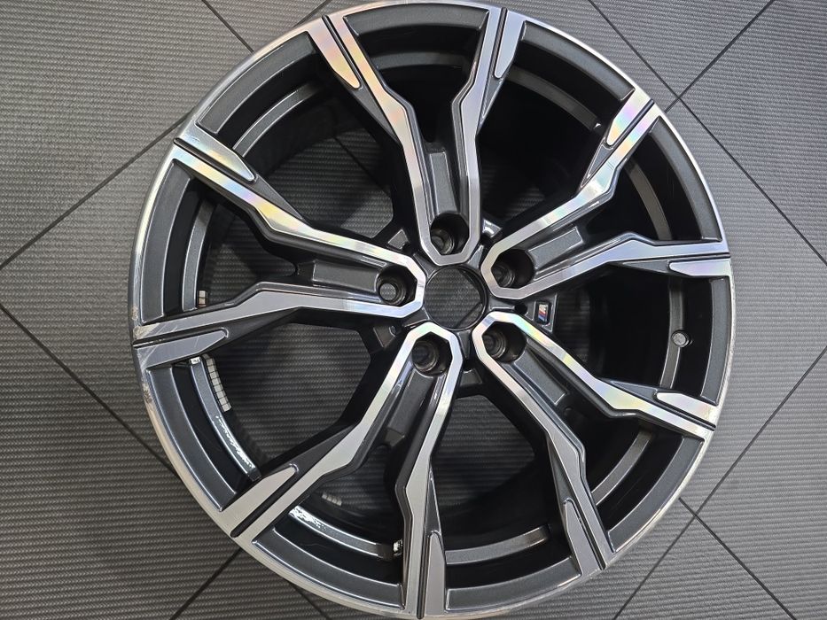 ОРИГИНАЛНА BMW 19” Джанта – OEM 8092163