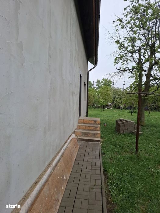 Carani -[ Sanandrei] -  Mansarda  [ 3 Camere]- Teren